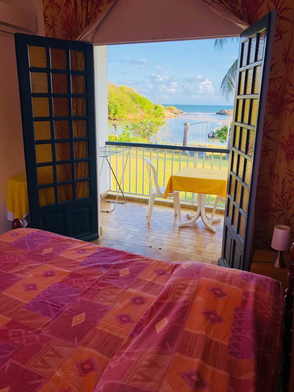 Le Gligli Bed & Breakfast Le Gosier  Exterior photo